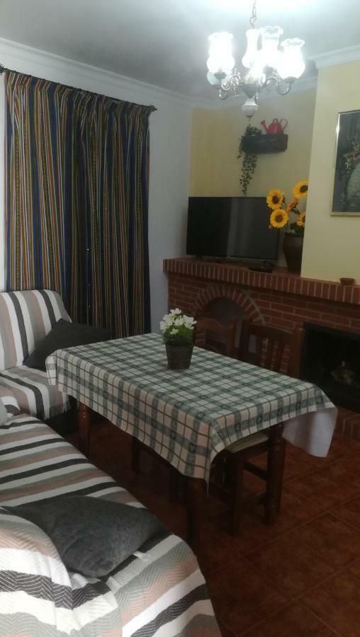 Las Casitas De La Esquina Zahara De La Sierra Exterior foto